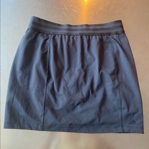 Adidas tennis/golf skirt (with spandex lining) size Small